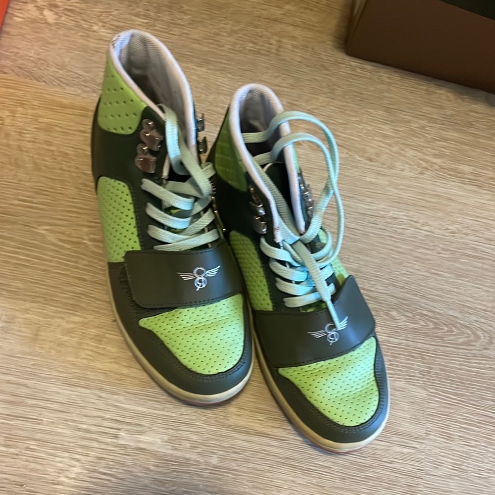 Crooks & Castles Sneakers. SZ 5.5